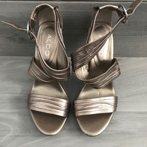 NWOT Aldo Sandals